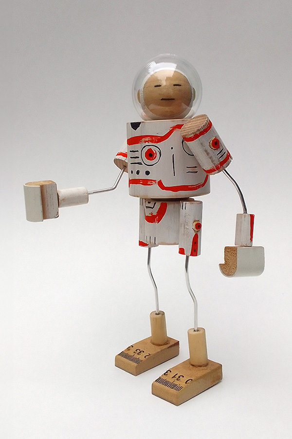 boneco de madeira