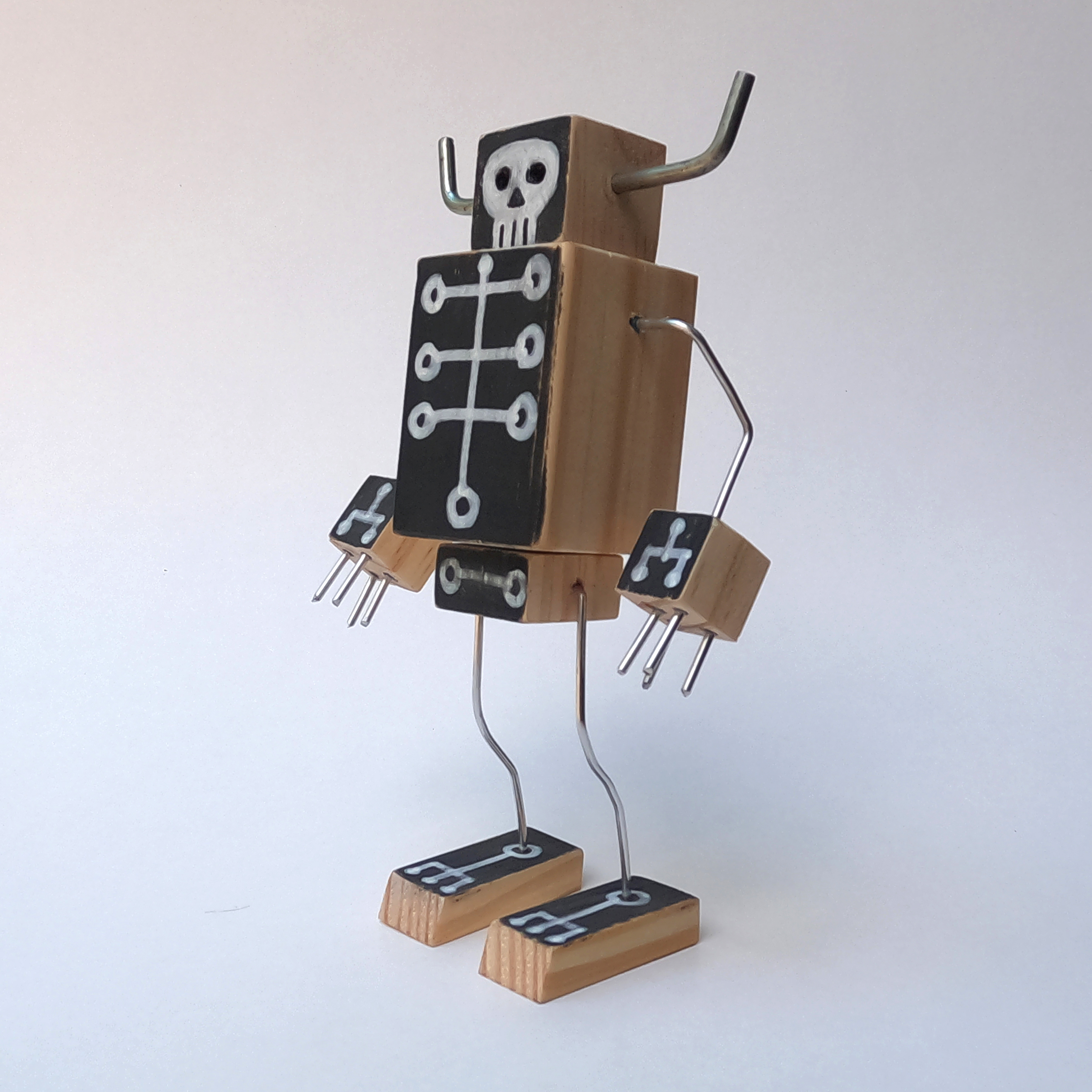 boneco de madeira