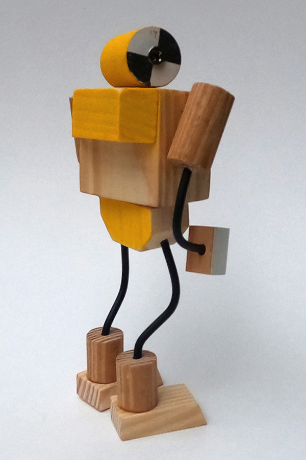 boneco de madeira