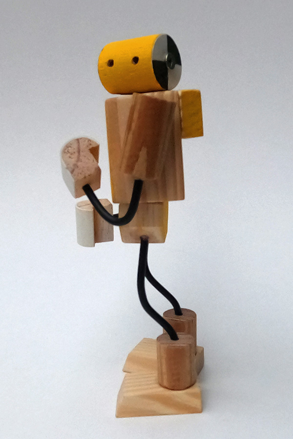 boneco de madeira