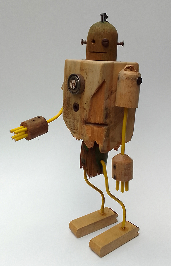 boneco de madeira